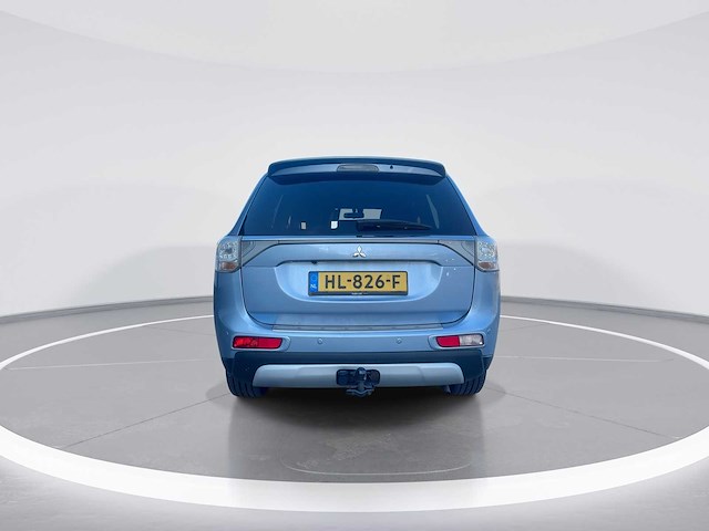 Mitsubishi outlander 2.0 phev executive edition 2015 | hl-826-f - afbeelding 2 van  17