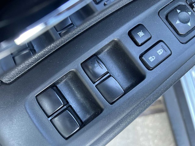 Mitsubishi outlander 2.0 phev executive edition 2015 | hl-826-f - afbeelding 22 van  25