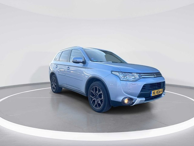 Mitsubishi outlander 2.0 phev executive edition 2015 | hl-826-f - afbeelding 19 van  25