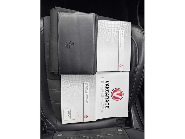 Mitsubishi outlander 2.0 phev executive edition automaat, hr-117-v - afbeelding 11 van  19