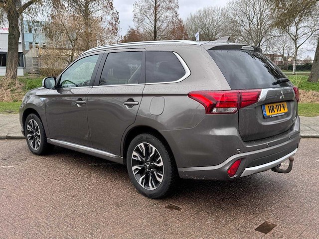 Mitsubishi outlander 2.0 phev executive edition automaat, hr-117-v - afbeelding 14 van  19