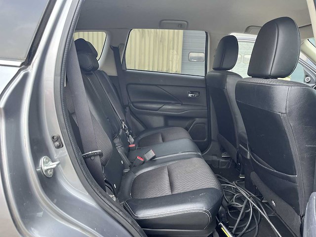 Mitsubishi outlander 2.0 phev exeed xline 2015 | 7-ztb-57 - afbeelding 25 van  26
