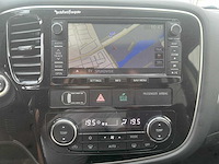 Mitsubishi outlander 2.0 phev instyle+ , 2-spl-82 - afbeelding 3 van  17