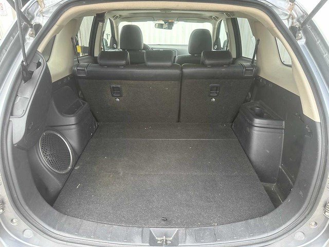 Mitsubishi outlander 2.0 phev instyle+ , 2-spl-82 - afbeelding 7 van  17