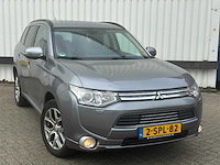 Mitsubishi outlander 2.0 phev instyle+ , 2-spl-82 - afbeelding 10 van  17