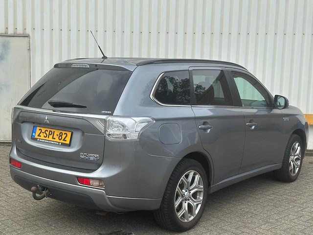 Mitsubishi outlander 2.0 phev instyle+ , 2-spl-82 - afbeelding 12 van  17