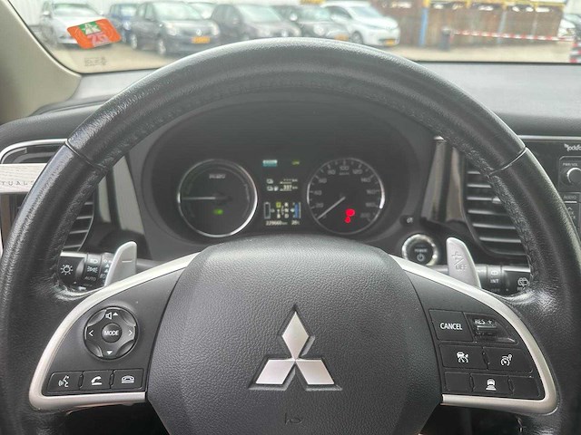 Mitsubishi outlander 2.0 phev instyle+ , 2-spl-82 - afbeelding 15 van  17