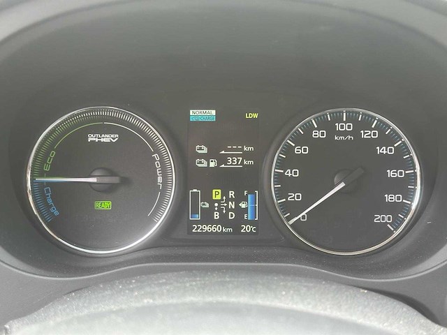 Mitsubishi outlander 2.0 phev instyle+ , 2-spl-82 - afbeelding 16 van  17
