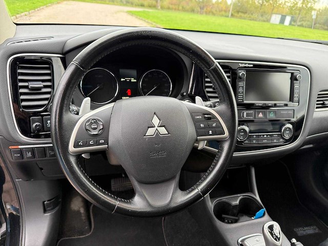 Mitsubishi outlander 2.0 phev instyle+ , 2-sxp-81 - afbeelding 23 van  25