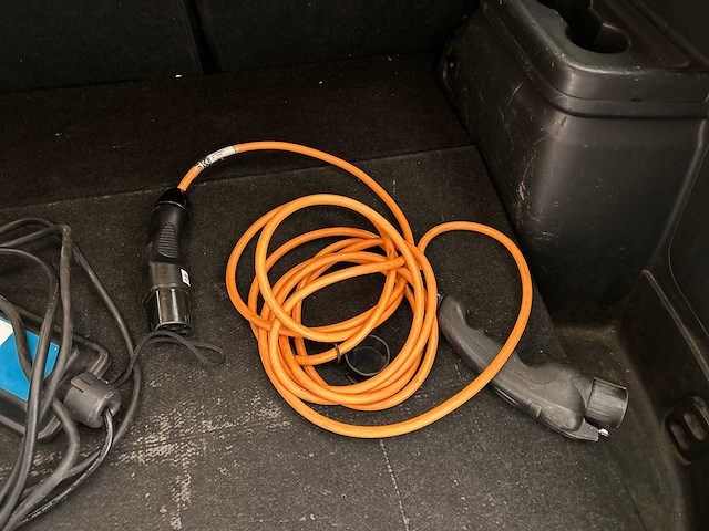 Mitsubishi outlander 2.0 phev instyle 2014 | 8-xkh-60 - afbeelding 24 van  37