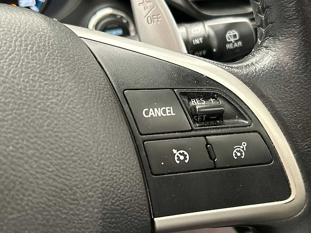 Mitsubishi outlander 2.0 phev instyle 2014 | 8-xkh-60 - afbeelding 29 van  37