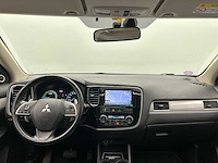 Mitsubishi outlander 2.0 phev instyle 2014 | 8-xkh-60 - afbeelding 16 van  54