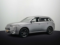 Mitsubishi outlander 2.0 phev instyle 2014 | 8-xkh-60 - afbeelding 2 van  54