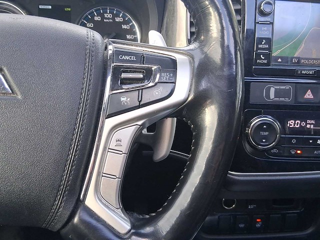 Mitsubishi outlander 2.0 phev instyle+ 2016 | kg-069-s - afbeelding 11 van  32