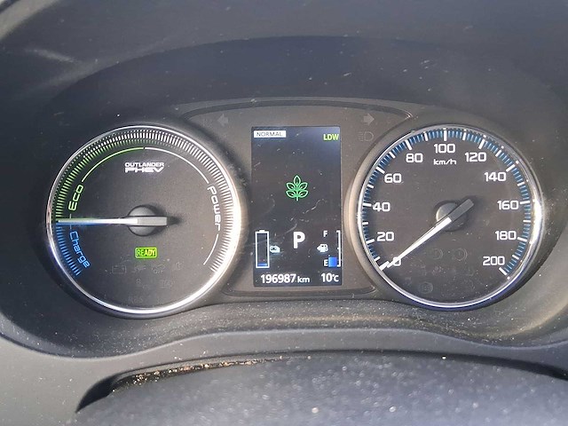 Mitsubishi outlander 2.0 phev instyle+ 2016 | kg-069-s - afbeelding 24 van  29