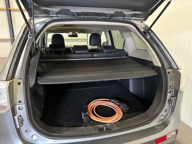 Mitsubishi outlander 2.0 phev instyle 3-xsx-21 - afbeelding 19 van  27