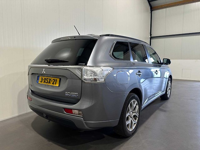 Mitsubishi outlander 2.0 phev instyle 3-xsx-21 - afbeelding 23 van  27