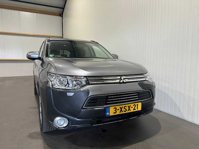 Mitsubishi outlander 2.0 phev instyle 3-xsx-21 - afbeelding 26 van  27