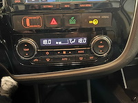 Mitsubishi outlander 2.0 phev instyle, 8-sxd-02 - afbeelding 18 van  18