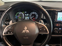 Mitsubishi outlander 2.0 phev instyle, 8-sxd-02 - afbeelding 2 van  12