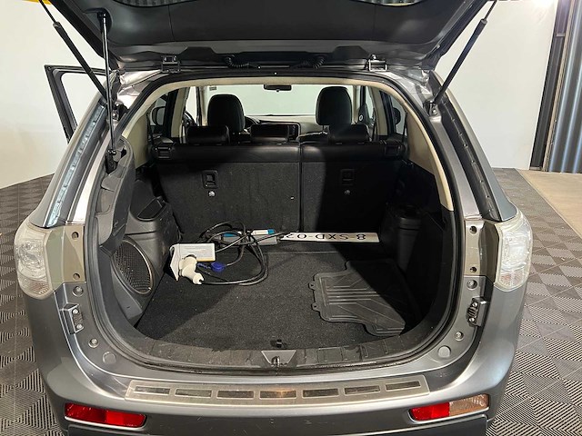 Mitsubishi outlander 2.0 phev instyle, 8-sxd-02 - afbeelding 8 van  12