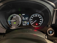 Mitsubishi outlander 2.0 phev instyle, 8-sxd-02 - afbeelding 1 van  9