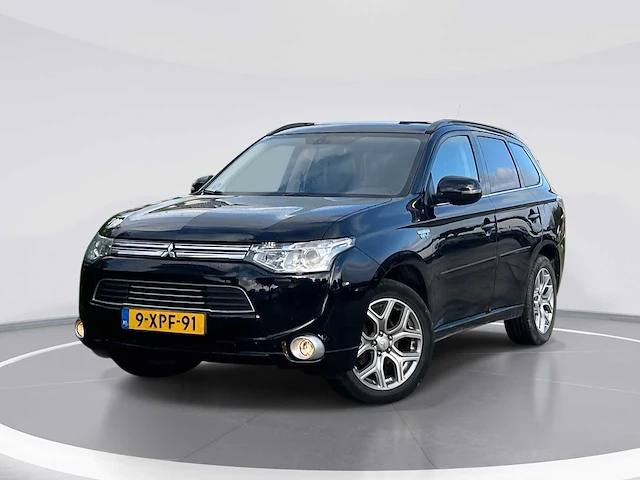 Mitsubishi outlander 2.0 phev instyle | 9-xpf-91 - afbeelding 1 van  30