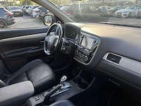 Mitsubishi outlander 2.0 phev instyle | 9-xpf-91 - afbeelding 13 van  30