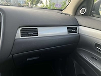Mitsubishi outlander 2.0 phev instyle | 9-xpf-91 - afbeelding 16 van  30