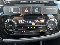 Mitsubishi outlander 2.0 phev instyle | 9-xpf-91 - afbeelding 27 van  30