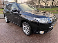 Mitsubishi outlander 2.0 phev instyle automaat, 5-spb-32 - afbeelding 9 van  15