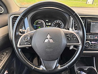 Mitsubishi outlander 2.0 phev instyle automaat, 5-spb-32 - afbeelding 13 van  15