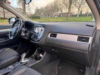Mitsubishi outlander 2.0 phev instyle automaat, 5-spb-32 - afbeelding 14 van  15