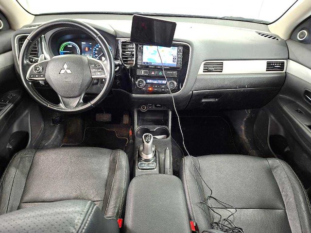 Mitsubishi outlander 2.0 phev instyle+ automaat, 5-trv-17 - afbeelding 8 van  10