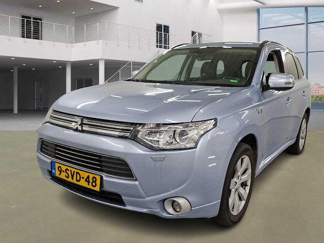 Mitsubishi outlander 2.0 phev instyle automaat, 9-svd-48 - afbeelding 1 van  12