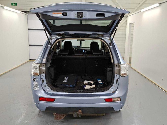 Mitsubishi outlander 2.0 phev instyle automaat, 9-svd-48 - afbeelding 2 van  12