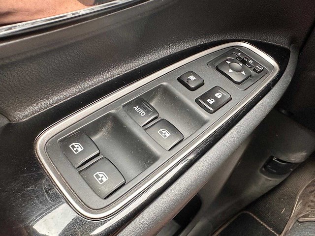 Mitsubishi outlander 2.0 phev instyle automaat, ks-230-n - afbeelding 2 van  21