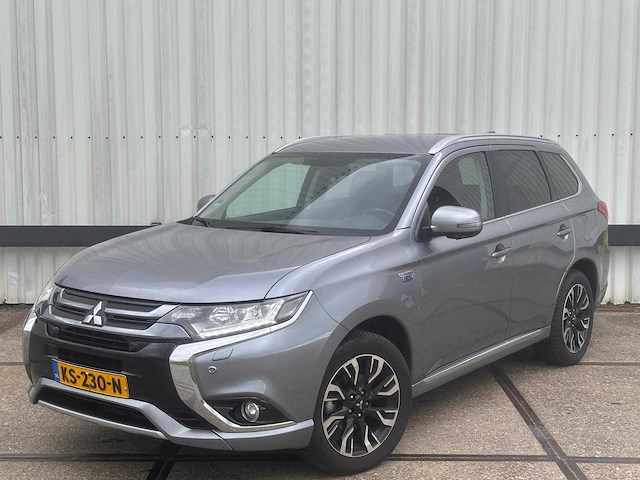 Mitsubishi outlander 2.0 phev instyle automaat, ks-230-n - afbeelding 1 van  21