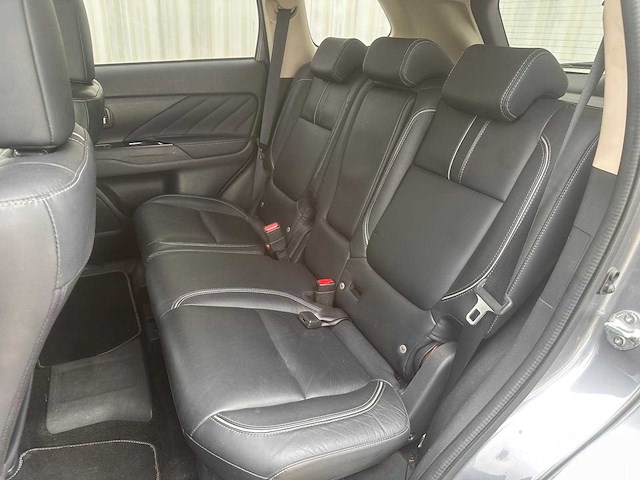 Mitsubishi outlander 2.0 phev instyle automaat, ks-230-n - afbeelding 18 van  21