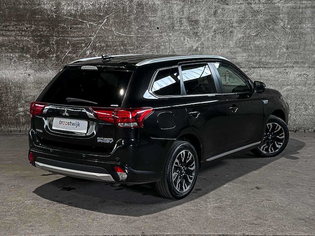 Mitsubishi outlander 2.0 phev instyle cwo ggp21 203pk 2015 (origineel-nl) plug-in hybrid, hg-301-z - afbeelding 2 van  10