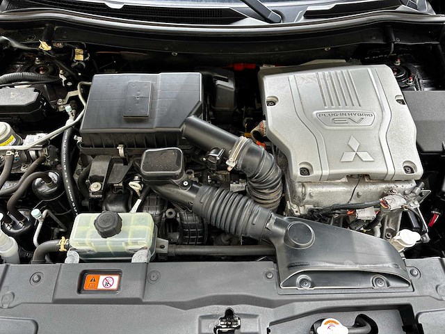 Mitsubishi outlander 2.0 phev instyle cwo ggp21 203pk 2015 (origineel-nl) plug-in hybrid, hg-301-z - afbeelding 10 van  43