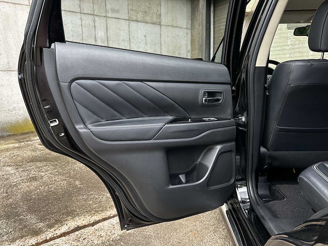Mitsubishi outlander 2.0 phev instyle cwo ggp21 203pk 2015 (origineel-nl) plug-in hybrid, hg-301-z - afbeelding 20 van  43