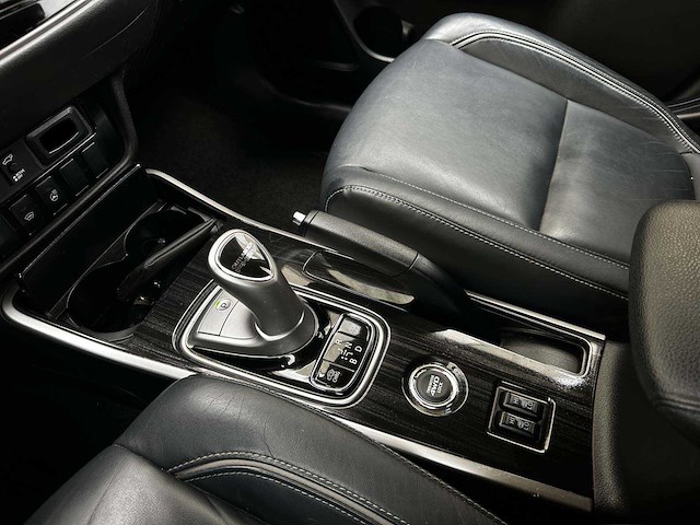 Mitsubishi outlander 2.0 phev instyle cwo ggp21 203pk 2015 (origineel-nl) plug-in hybrid, hg-301-z - afbeelding 28 van  43