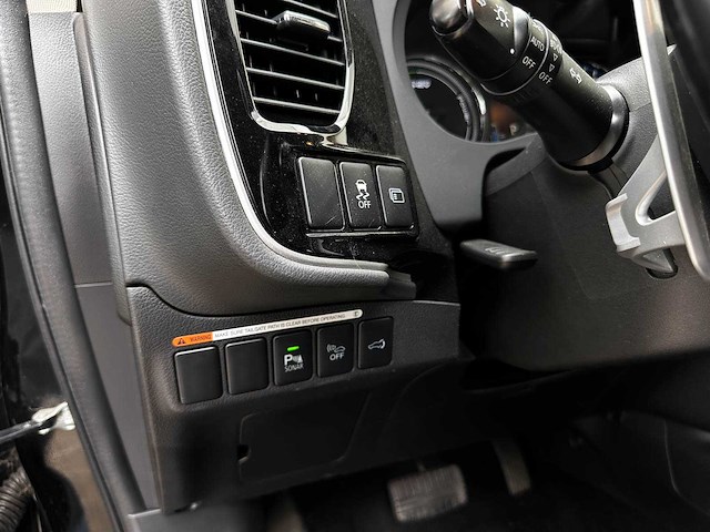 Mitsubishi outlander 2.0 phev instyle cwo ggp21 203pk 2015 (origineel-nl) plug-in hybrid, hg-301-z - afbeelding 35 van  43