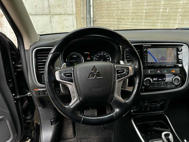 Mitsubishi outlander 2.0 phev instyle cwo ggp21 203pk 2015 (origineel-nl) plug-in hybrid, hg-301-z - afbeelding 37 van  43