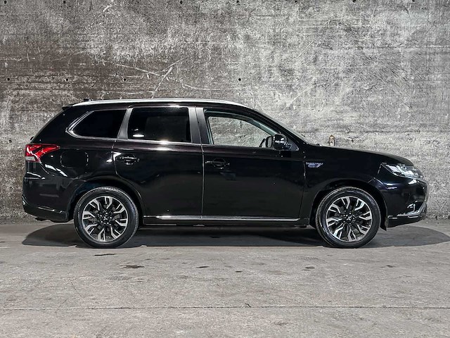 Mitsubishi outlander 2.0 phev instyle cwo ggp21 203pk 2015 (origineel-nl) plug-in hybrid, hg-301-z - afbeelding 10 van  10