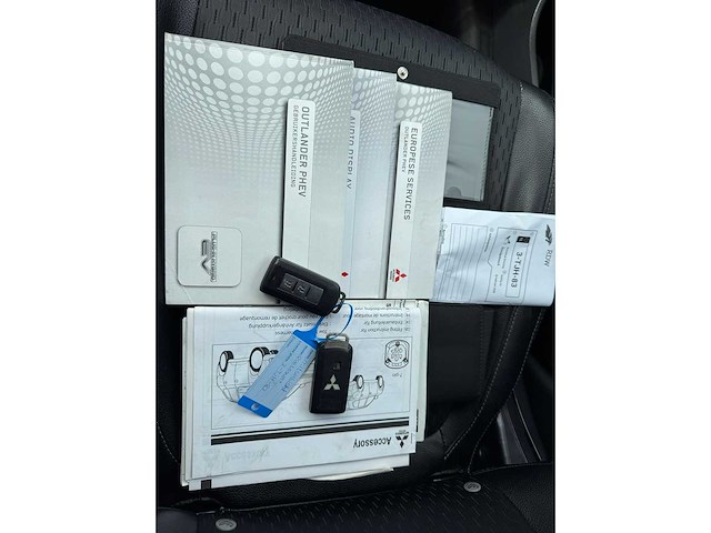 Mitsubishi outlander 2.0 phev intense + 3-tjh-83 - afbeelding 15 van  23