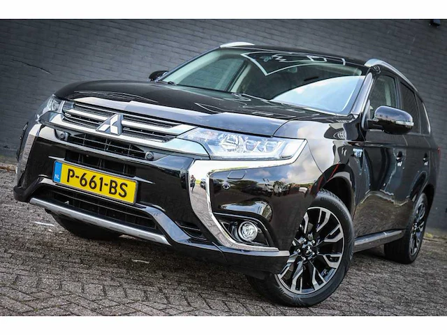 Mitsubishi outlander 2.0 phev prestige+ * p-661-bs - afbeelding 1 van  20