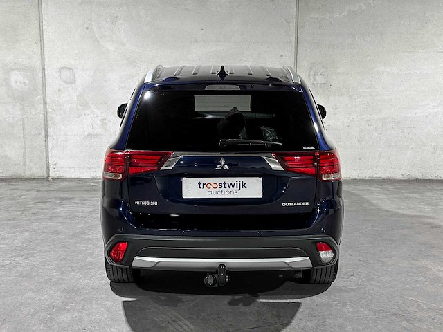Mitsubishi outlander 2.2 di-d instyle 4wd 150pk 2017, v-802-jz - afbeelding 3 van  9