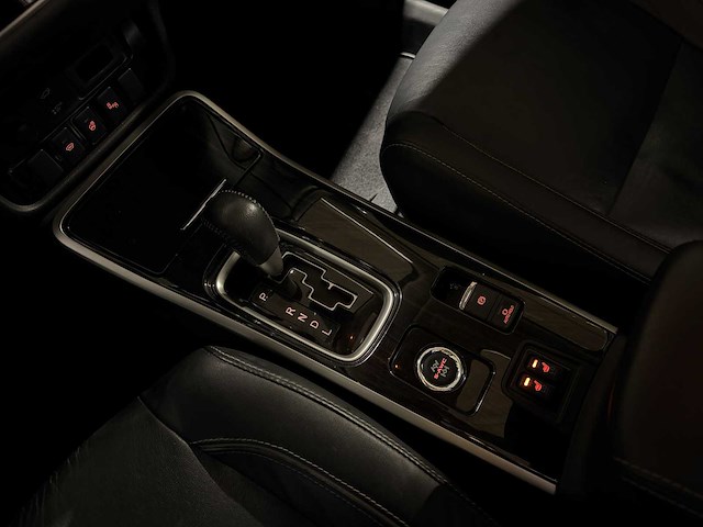 Mitsubishi outlander 2.2 di-d instyle 4wd 150pk 2017, v-802-jz - afbeelding 6 van  9